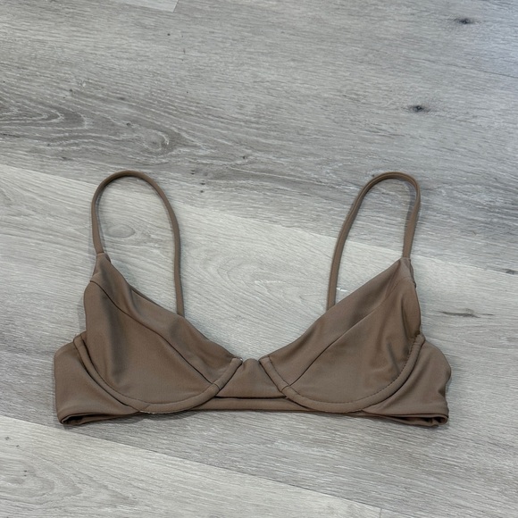 Benoa Tan/Brown Bikini Top - Picture 1 of 2